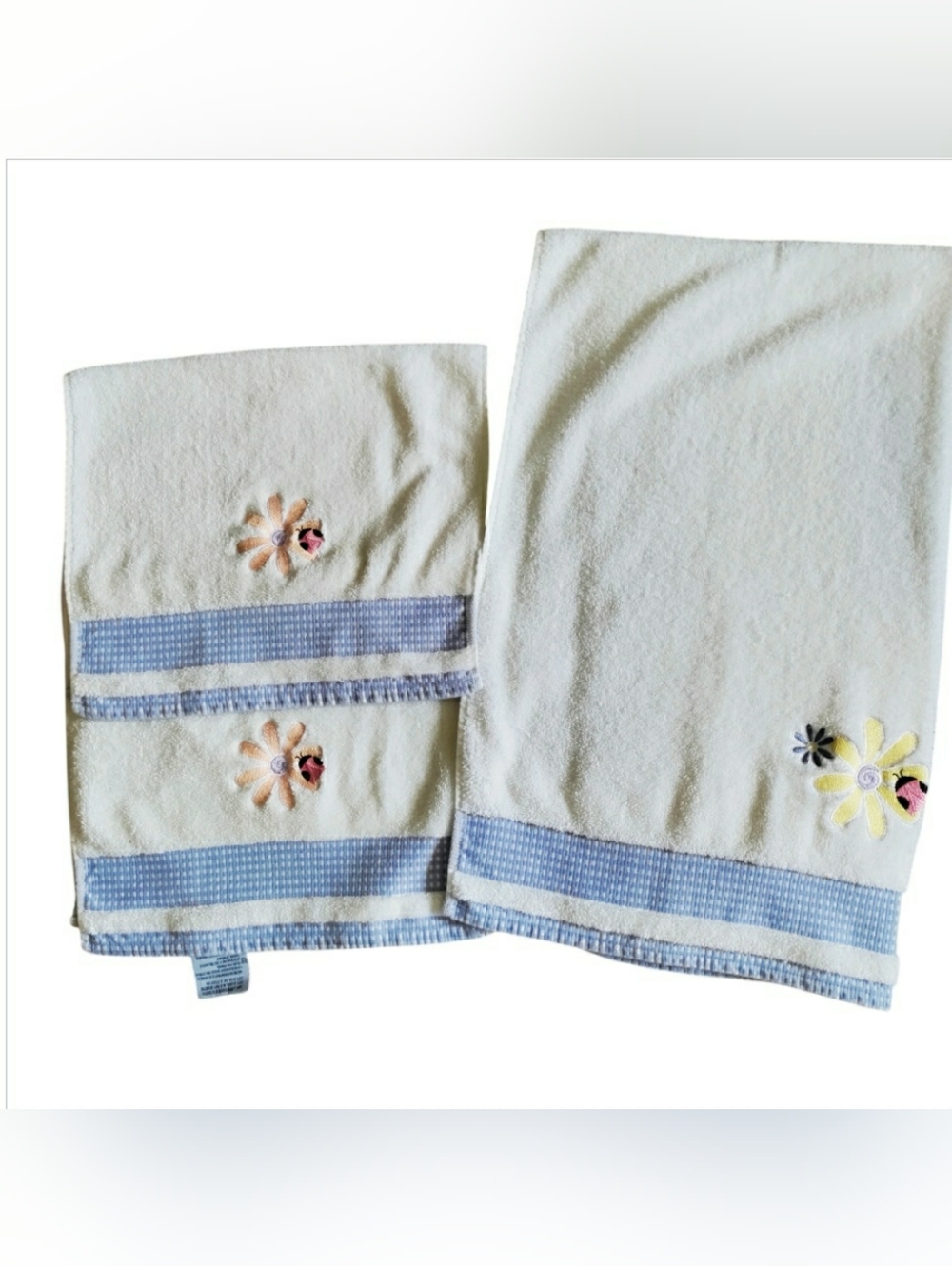 Saturday Night LTD Embroidered Bathroom Towel Set Of 3 Gingham Floral